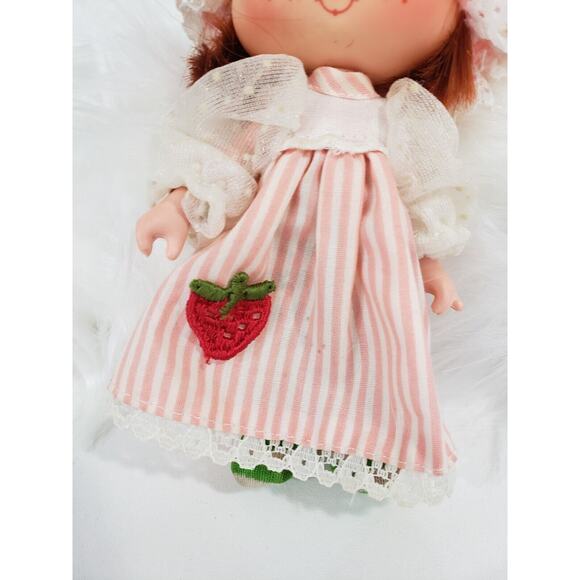 Strawberry Shortcake Herself Sweet Sleeper Doll 1984 - Picture 2 of 6